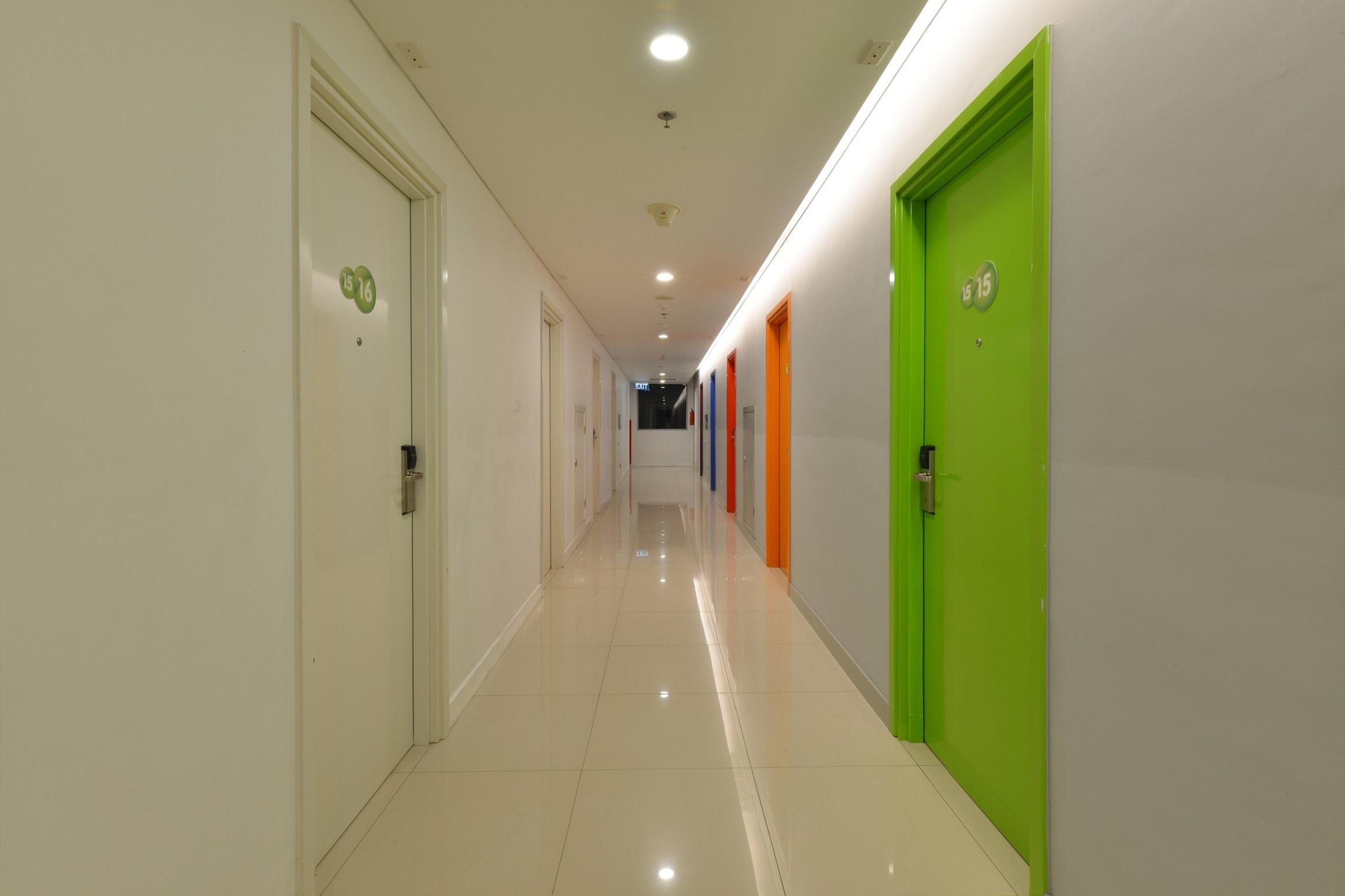 Pop! Hotel Kelapa Gading Джакарта Экстерьер фото