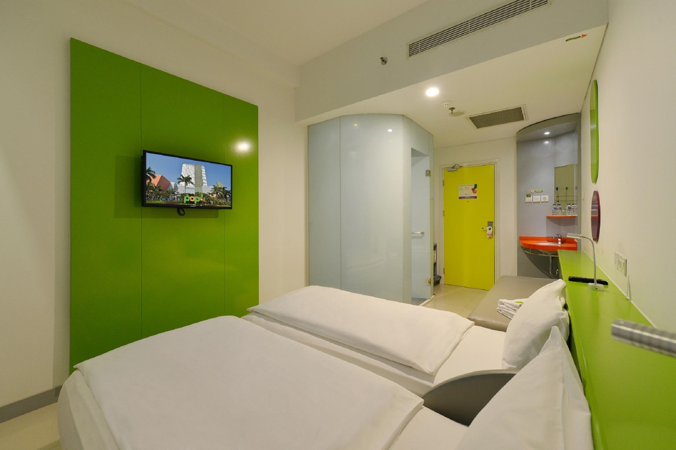 Pop! Hotel Kelapa Gading Джакарта Экстерьер фото