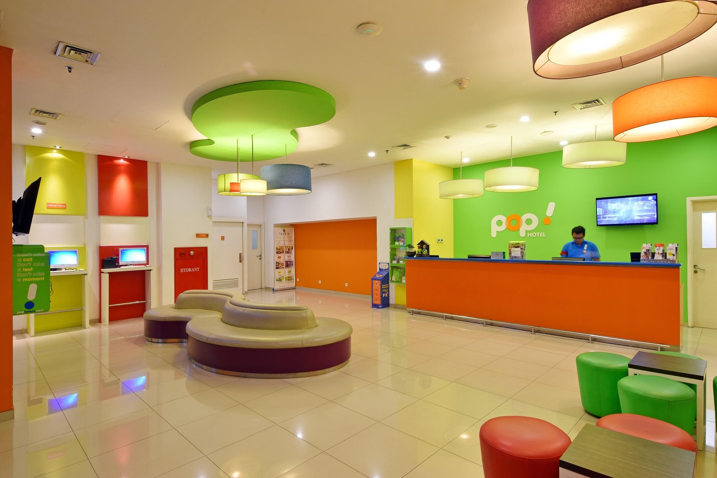 Pop! Hotel Kelapa Gading Джакарта Экстерьер фото