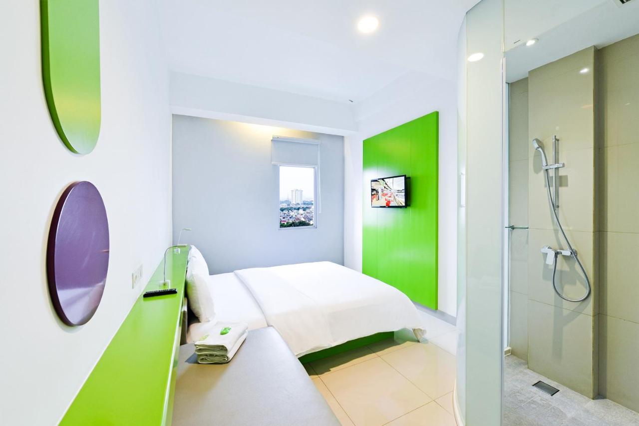 Pop! Hotel Kelapa Gading Джакарта Экстерьер фото