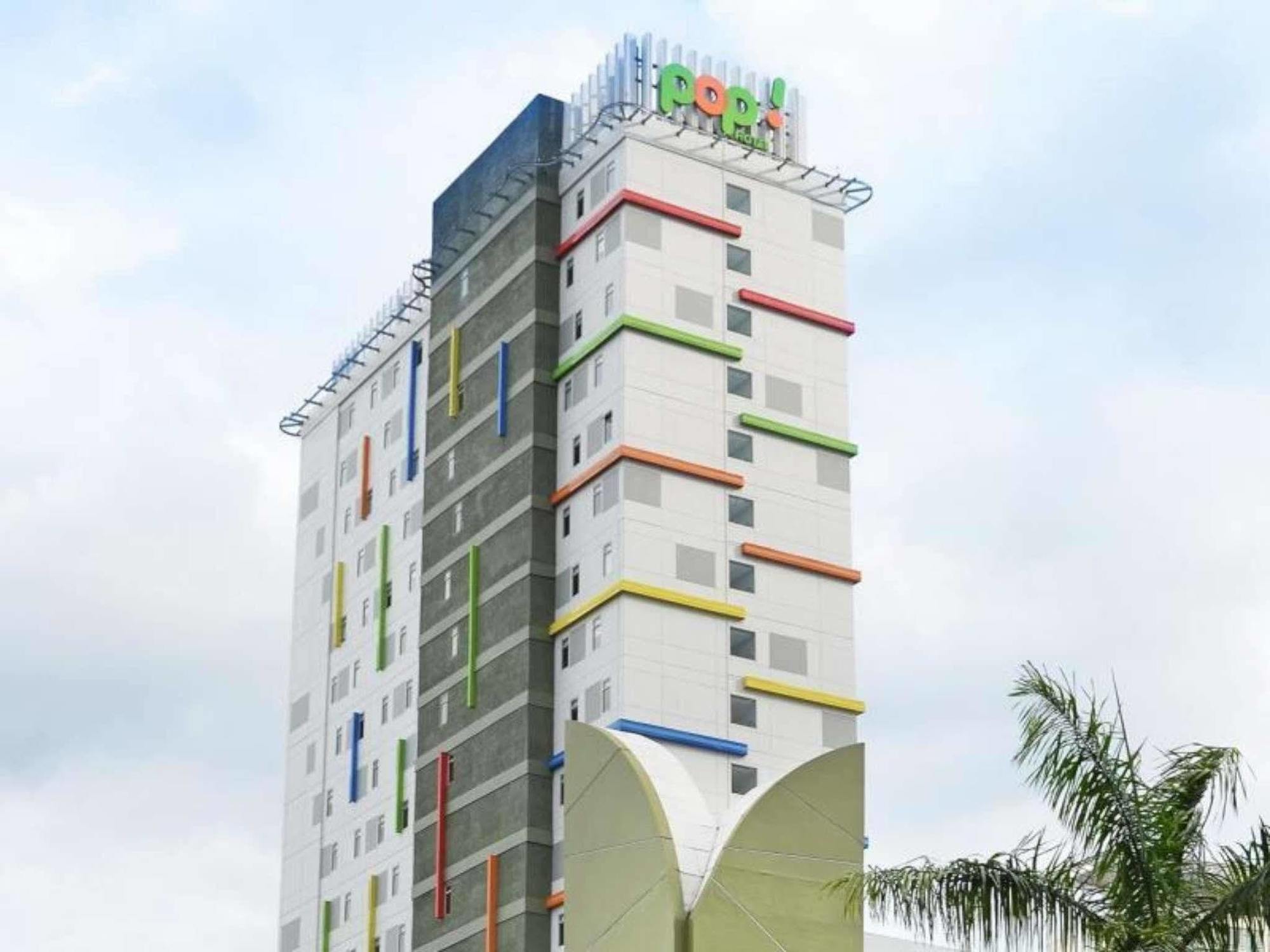 Pop! Hotel Kelapa Gading Джакарта Экстерьер фото