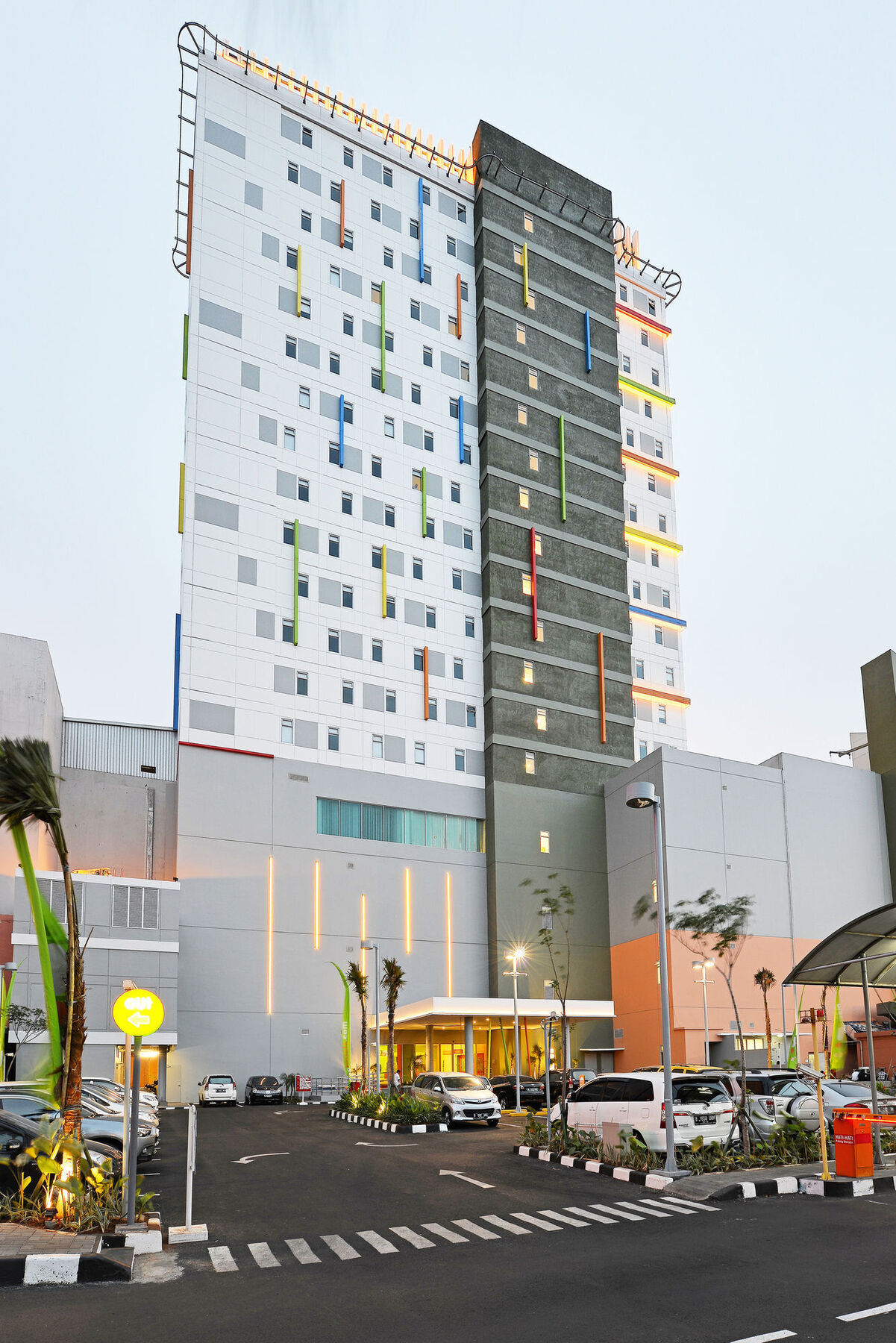 Pop! Hotel Kelapa Gading Джакарта Экстерьер фото